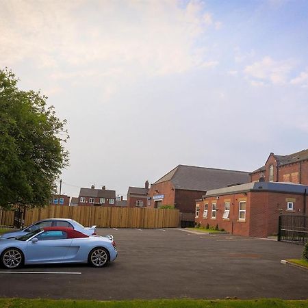 Spacious Apartment Close To City Centre With Free Secure Parking Leeds  Zewnętrze zdjęcie